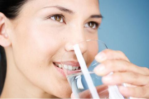 Drinking water lags behind 3 concepts that affect our health