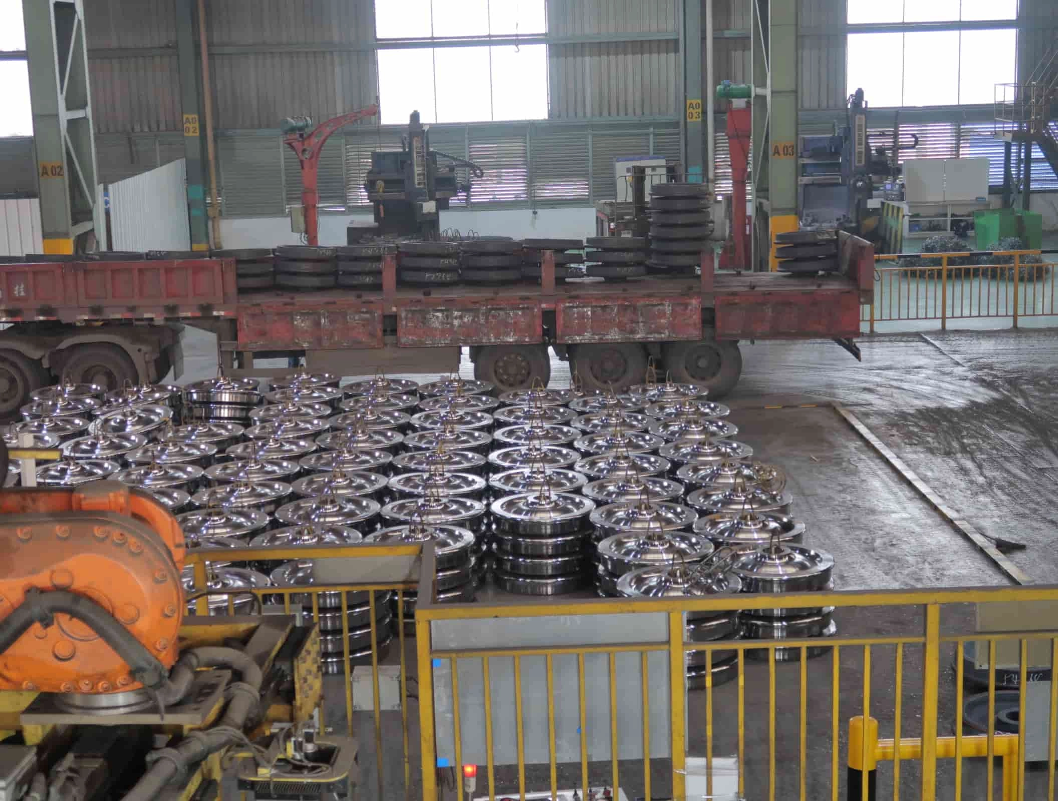 Advantages and disadvantages of different materials of rail wheels wheel set