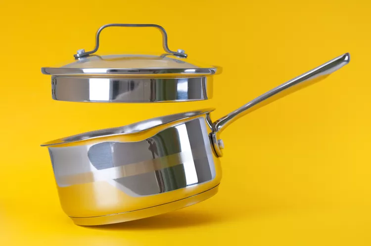 5 Foods You Shouldn't Cook in Stainless Steel Skillets universal steamer
