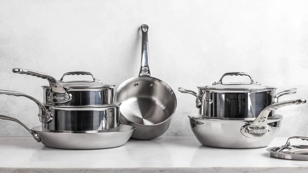 WHAT YOU NEED TO KNOW BEFORE COOKING WITH STAINLESS STEEL universal steamer