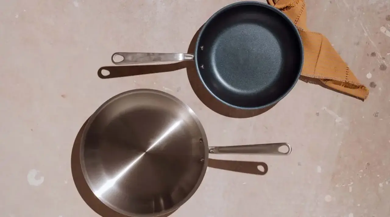What’s the Difference Between Stainless Steel vs. Non Stick? universal steamer