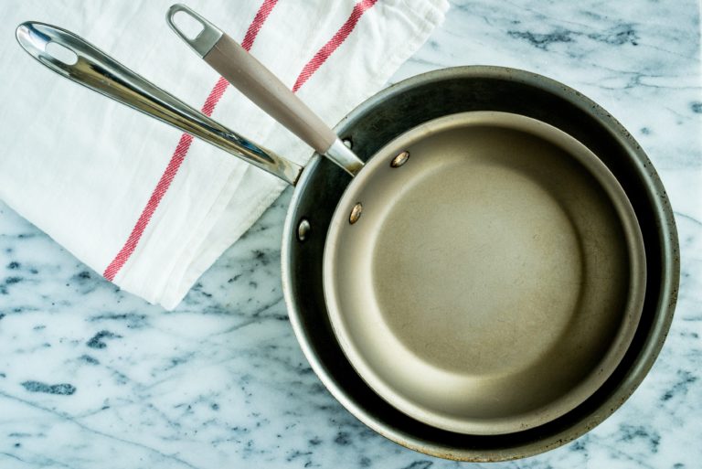 When to Use Nonstick Pans, and When Not To universal steamer